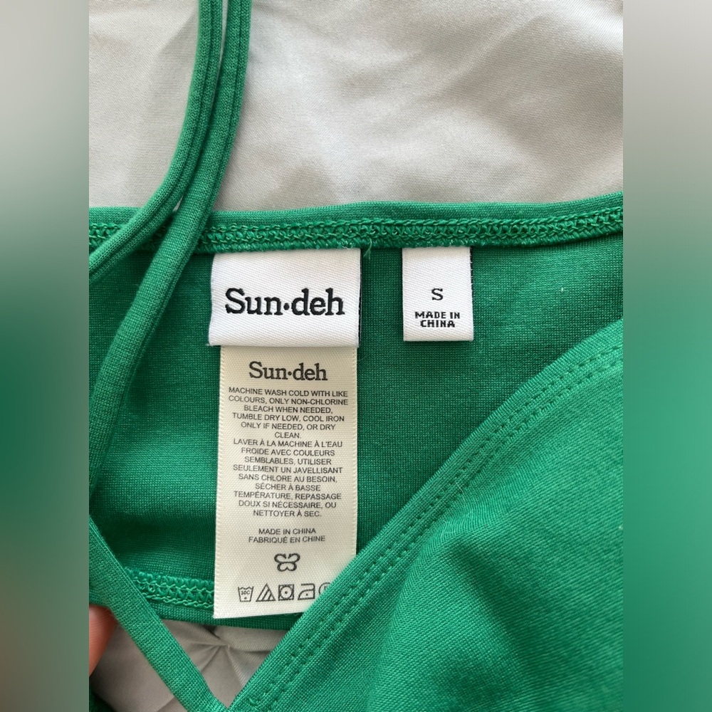 ARITZIA SUNDAY BEST cora halter top in nature green size small - Picture 3 of 4